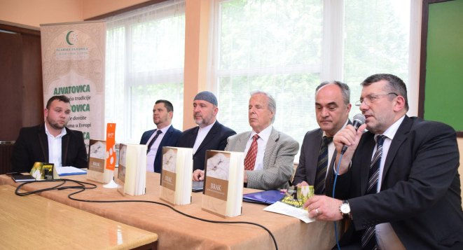 11 05 2016 promocija knjige brak 1