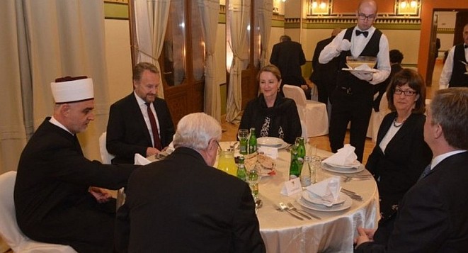 14 06 2016 01 reis iftar vijecnica