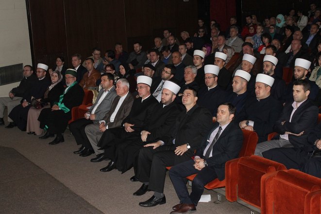 9 5 2016 monografija tuzlanski dzemati 1