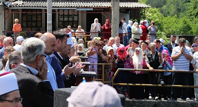 06 06 2017 05 jajce manifestacija