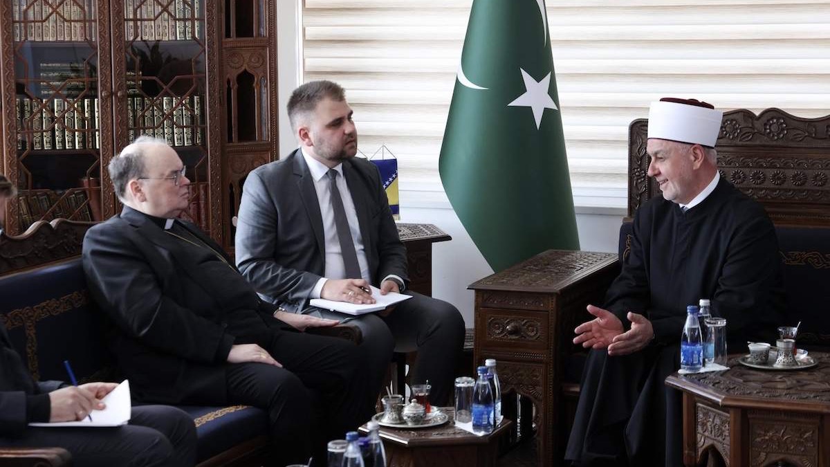 08 04 2026 02 reis posjeta biskup augsburg